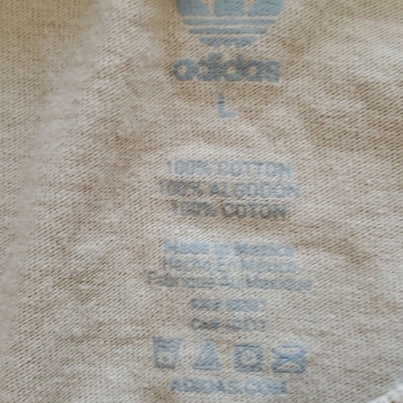 Adidas Graphic Tee - Picture 4 of 5